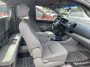 Toyota Tacoma 2005 Silver