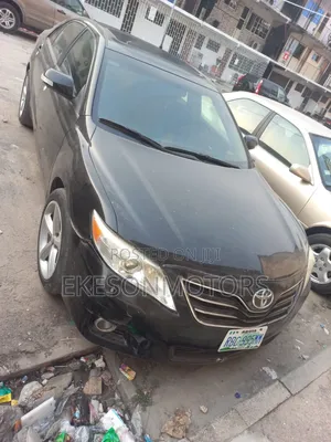 Toyota Camry XLE 4dr Sedan (2.5L 4cyl 6A) 2011 Black