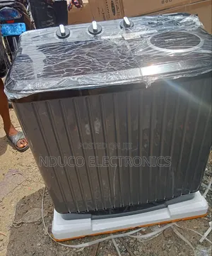 LG 8litre Washing Machine, Washing and Spinning