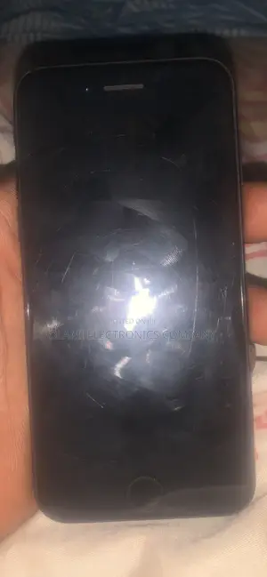 Apple iPhone SE (2020) 64 GB Black