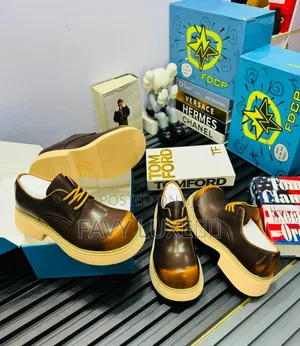 Men’s Brown Leather Platform Derby Shoes.