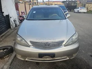Toyota Camry 2006 Gold