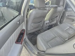 Toyota Camry 2006 Gold