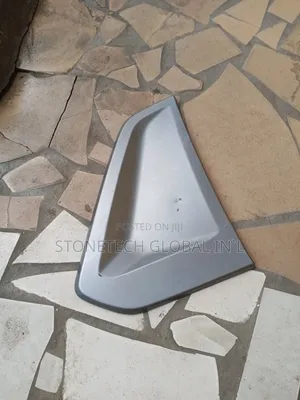 Hilux TRD Spoiler Chrome 2021