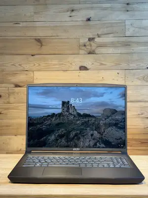 Laptop MSI Crosshair 17 16GB Intel Core i7 SSD 1T