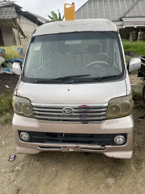 Bus 2025 Brown
