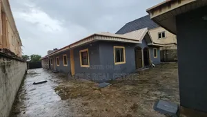 Furnished 2bdrm Block of Flats in Ikorodu, Isiu for sale