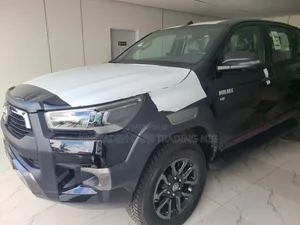 New Toyota Hilux 2026 Black