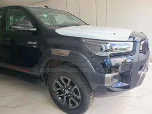 New Toyota Hilux 2026 Black