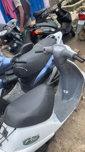 Honda 1998 White