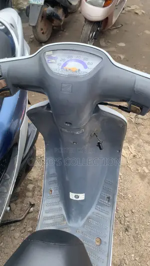Honda 1998 White