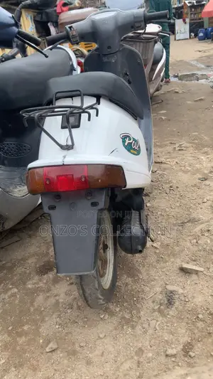 Honda 1998 White