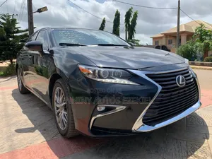 Lexus ES 2016 Black