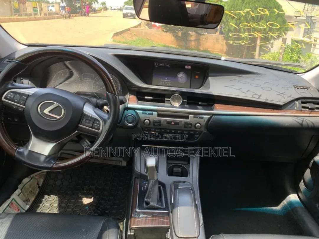 Lexus ES 2016 Black