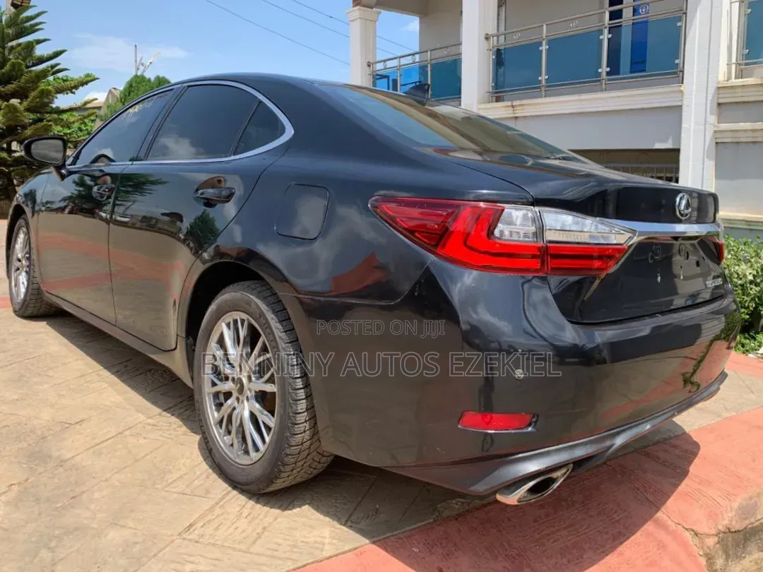Lexus ES 2016 Black