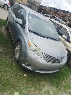 Toyota Sienna 2012 Blue