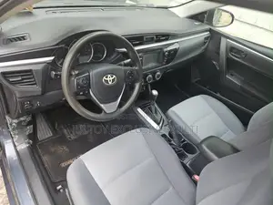 Toyota Corolla LE 4dr Sedan (1.8L 4cyl CVT) 2017 Gray