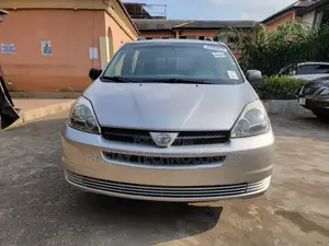Toyota Sienna LE 4WD 2007 Silver