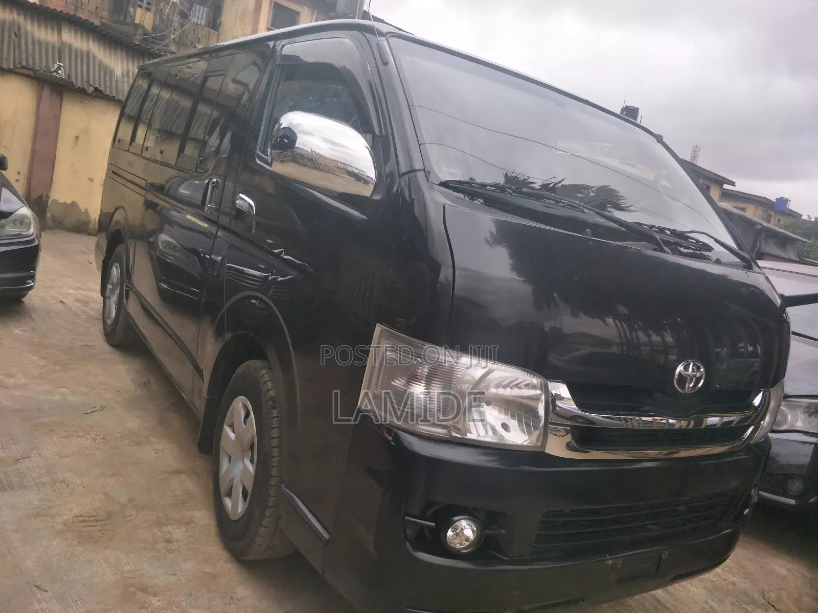 Toyota HiAce 2008 Black
