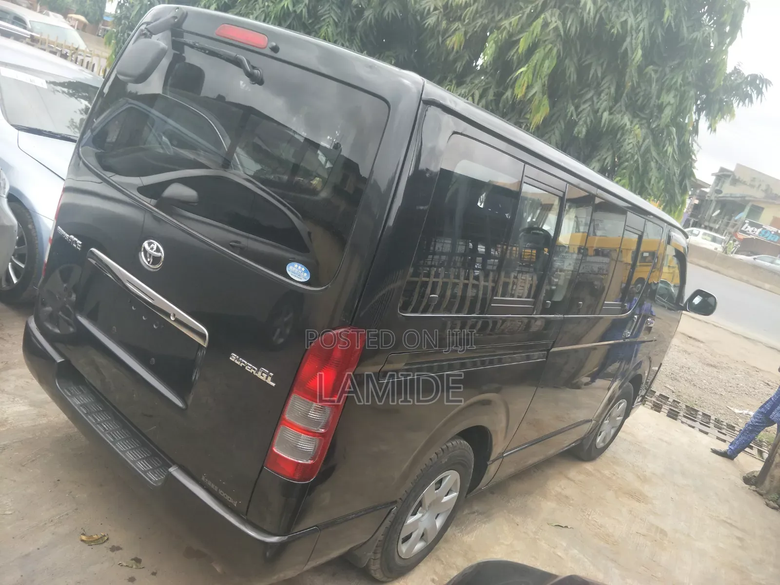 Toyota HiAce 2008 Black