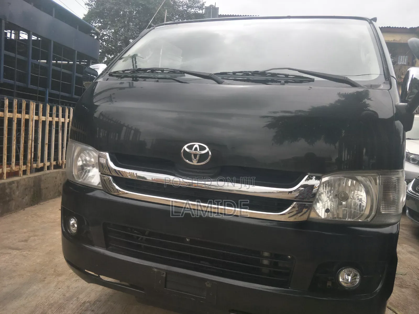 Toyota HiAce 2008 Black
