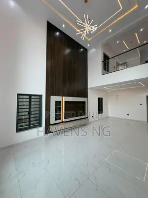 4bdrm Penthouse in Akobo for sale