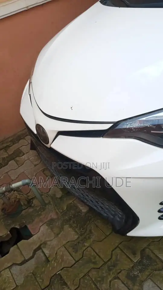 Toyota Corolla 2017 White