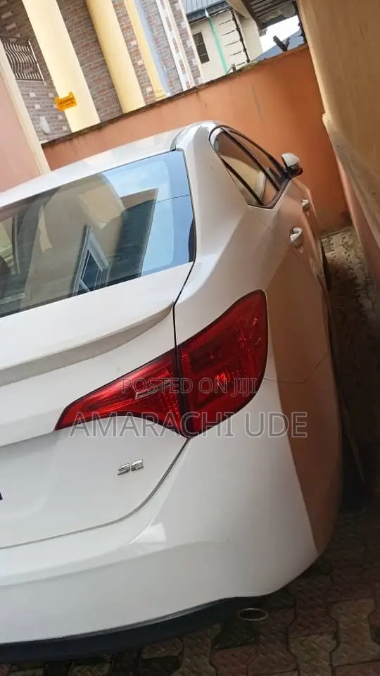 Toyota Corolla 2017 White