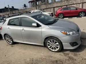 Toyota Matrix XRS Hatchback FWD (2.4L 4cyl 5A) 2010 Silver