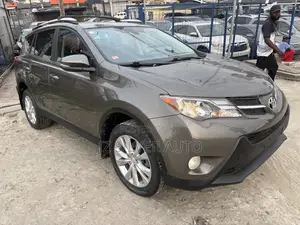 Toyota RAV4 Limited 4dr SUV (2.5L 4cyl 6A) 2015 Brown