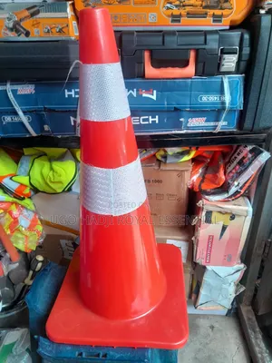 75cm High-Visibility Reflective PVC Traffic Safety Cone – Heavy Duty