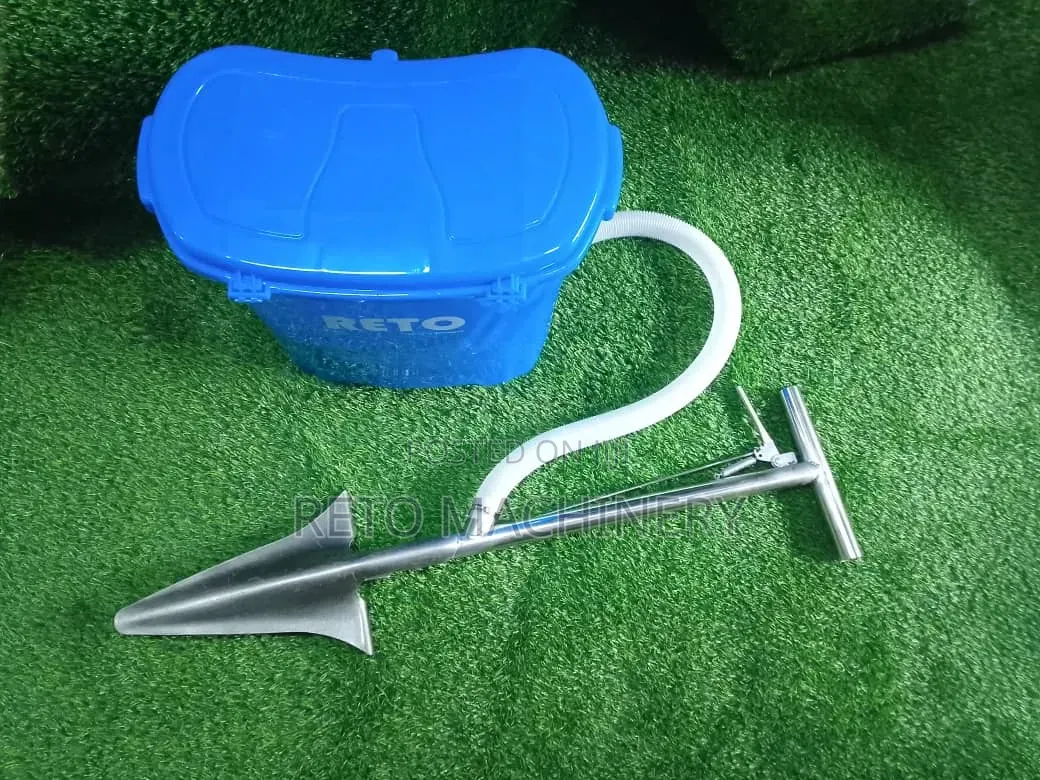 Fertilizer Applicator With Shovel