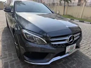 Mercedes-Benz C400 4Matic AWD Sedan (3.0L V6 7A) 2015 Gray