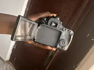 Canon EOS 60D With 50mm Lens