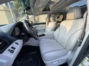 Toyota Venza V6 AWD 2011 Gray