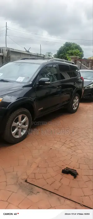 Toyota RAV4 2011 Black