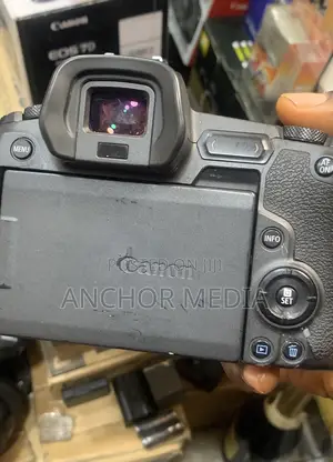 Canon Eos R Camera