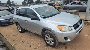 Toyota RAV4 2010 Silver