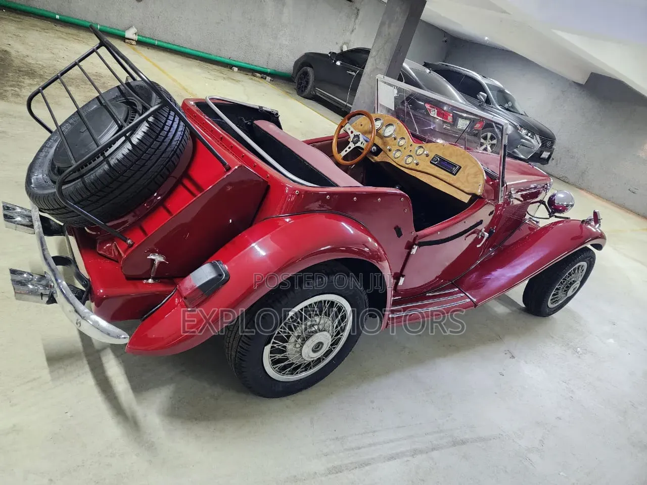 Morris Minor 1000 1994 Red