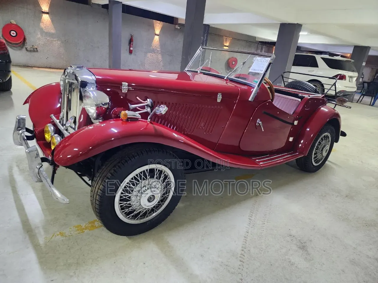 Morris Minor 1000 1994 Red