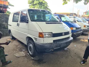 Volkswagen Transporter 2003 White