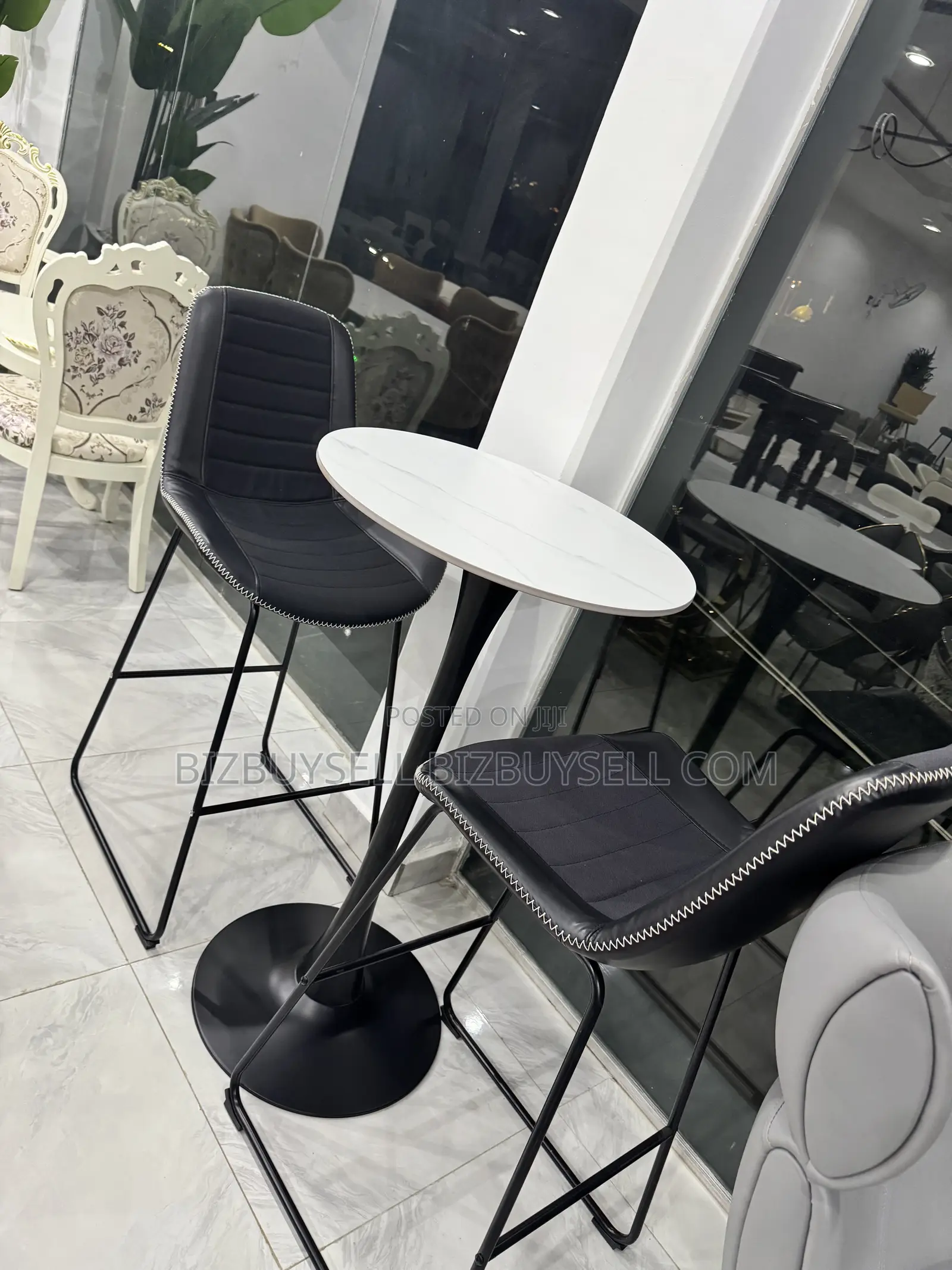 Bar Stools With Table