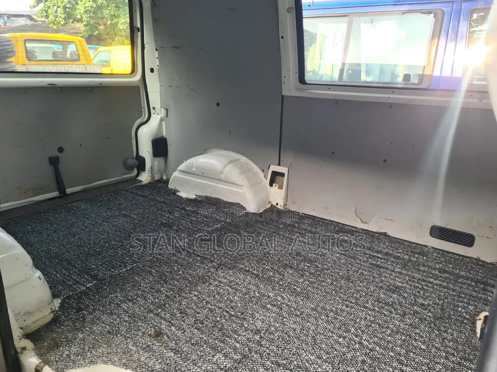 Volkswagen Transporter 2003 White