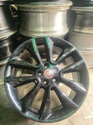 This Is a Gloss Black Jaguar Venom Alloy Wheel Direct Tokunbo Available