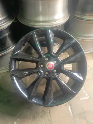 This Is a Gloss Black Jaguar Venom Alloy Wheel Direct Tokunbo Available