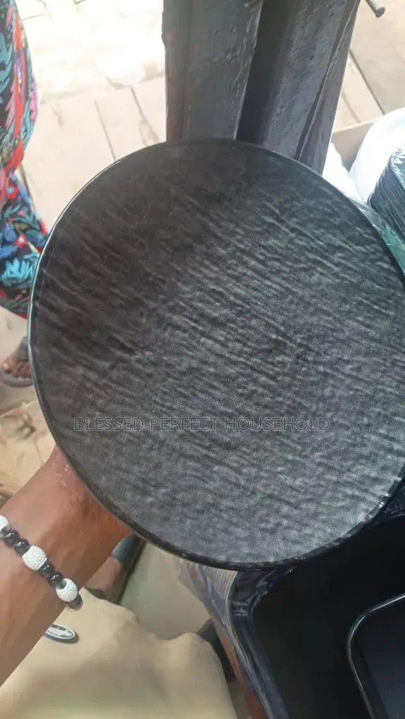 Strong Unbreakable Flat Plate