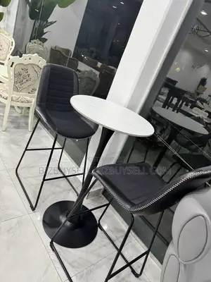 Bar Stools With Table