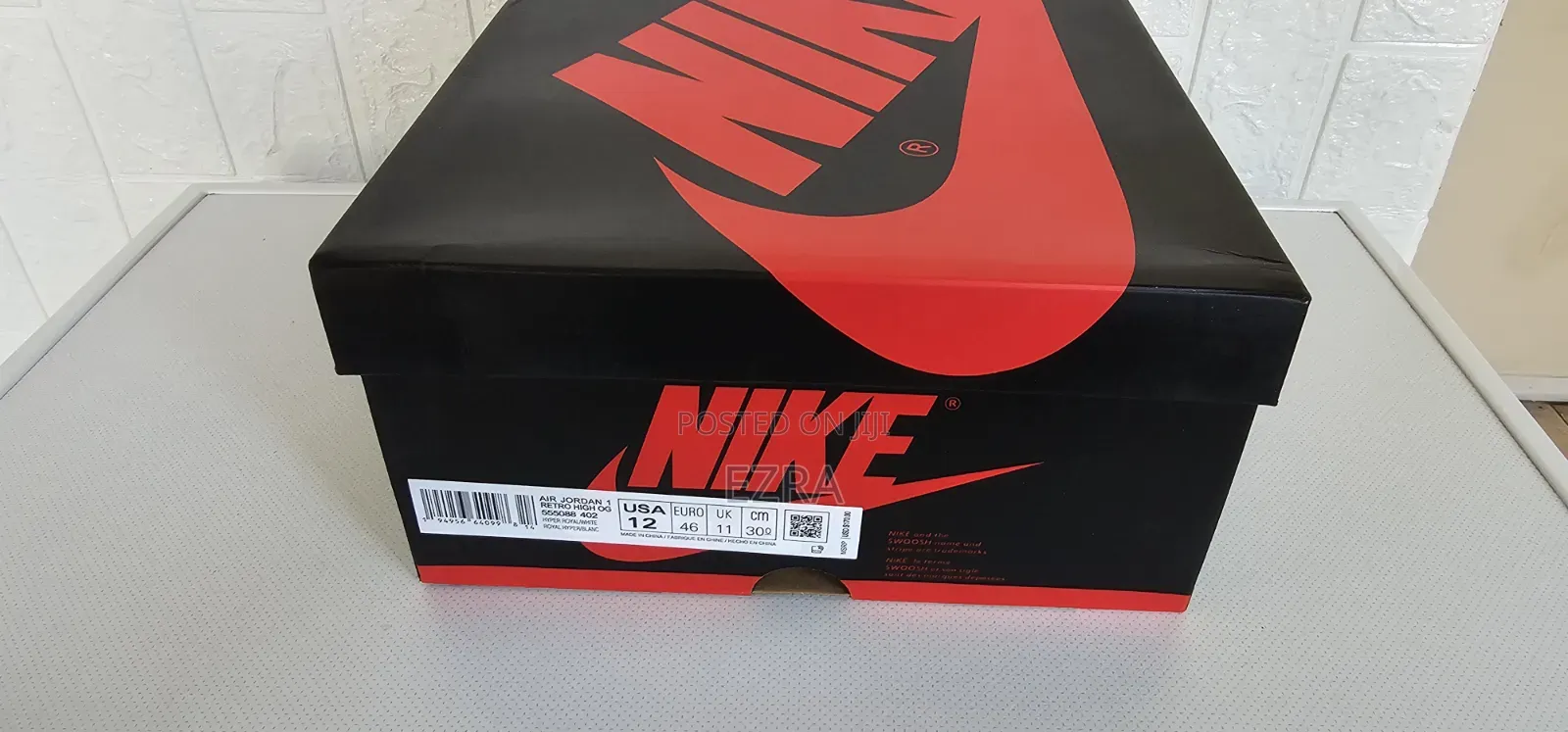 Air Jordan 1 Retro High OG Hyper Royal