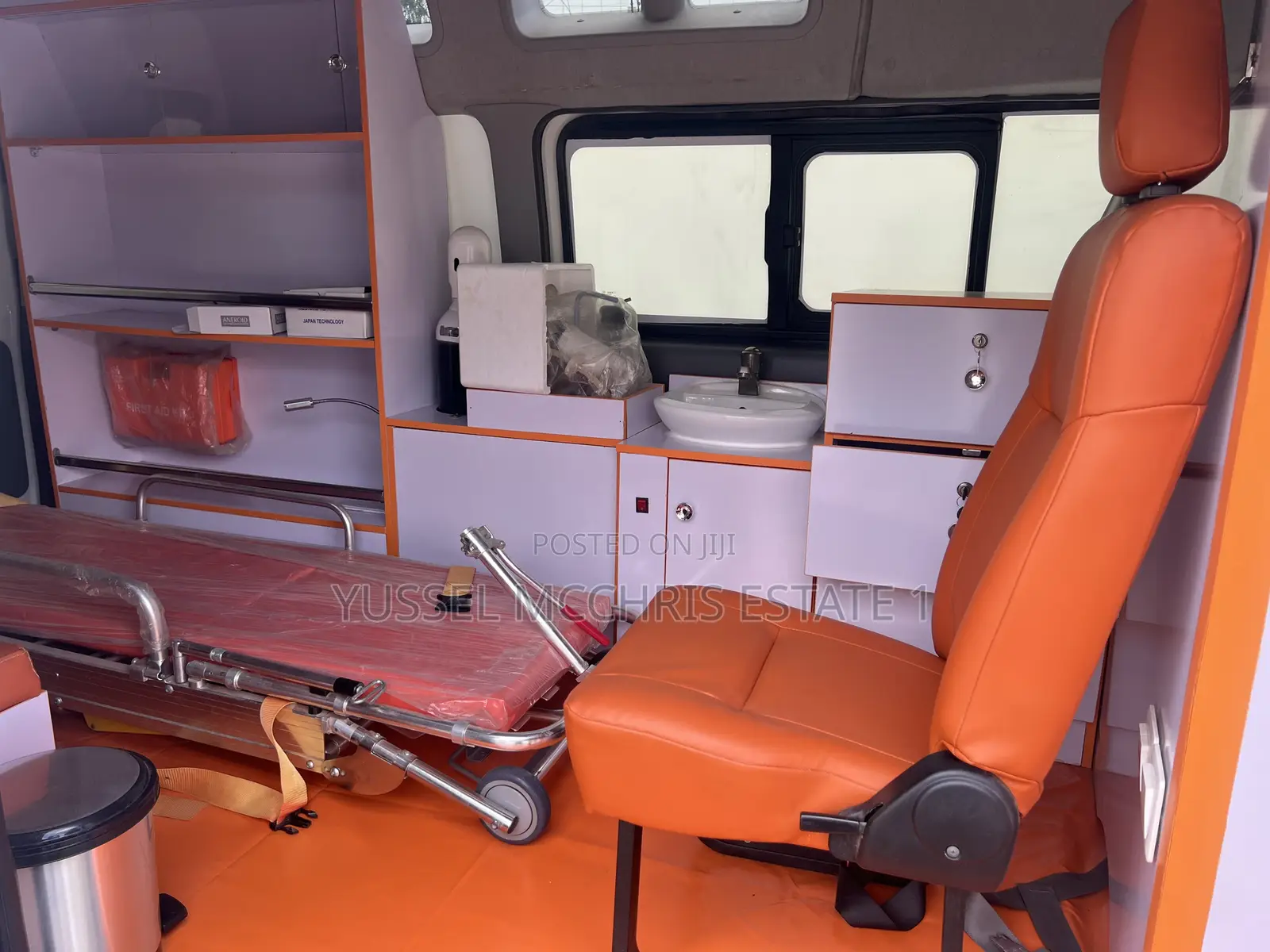Toyota HiAce 2018 White