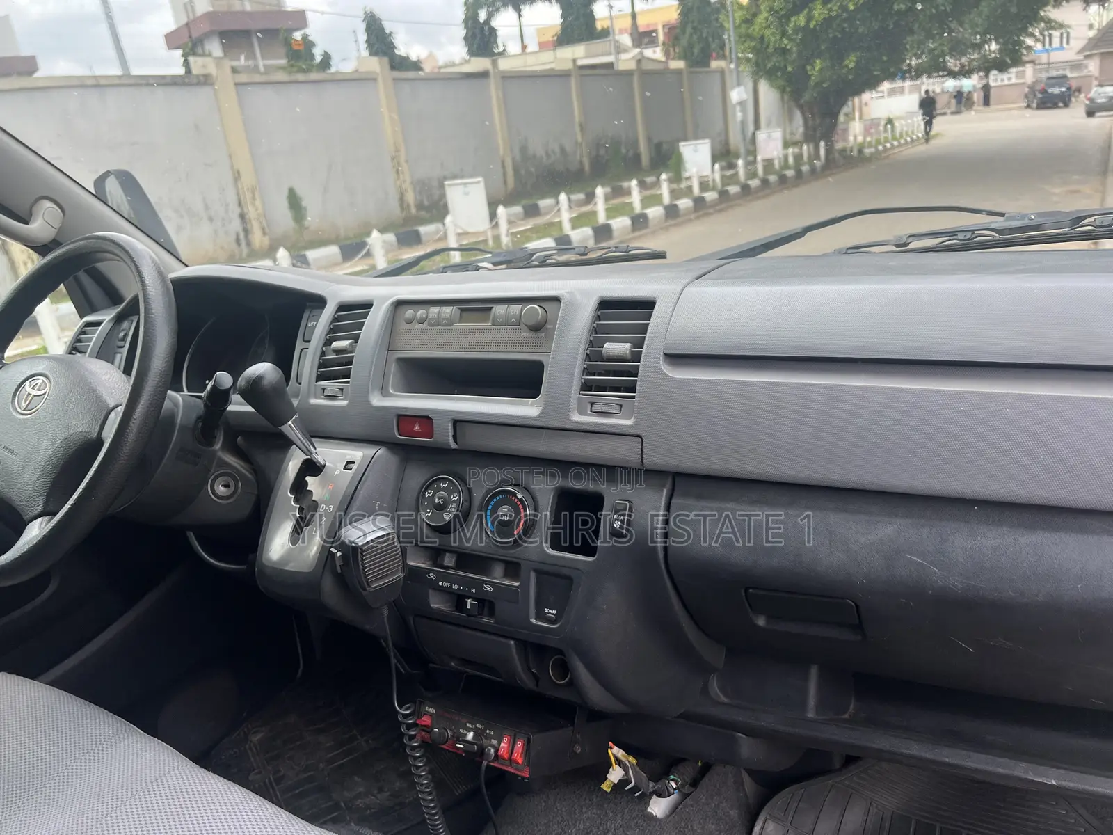 Toyota HiAce 2018 White